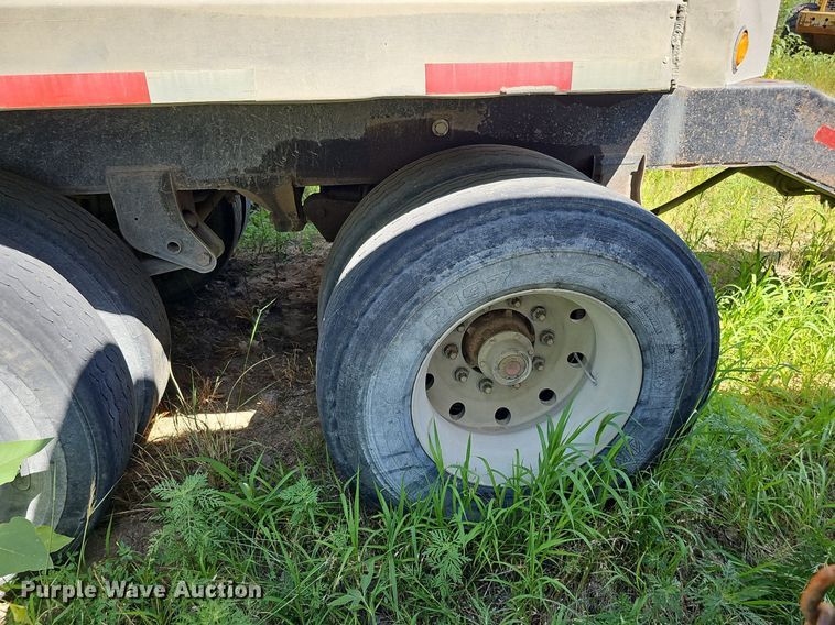 image for item DQ0125 1990 Cornhusker Pup  end dump pup trailer