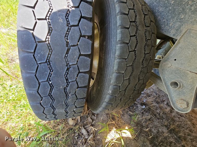 image for item DQ0125 1990 Cornhusker Pup  end dump pup trailer