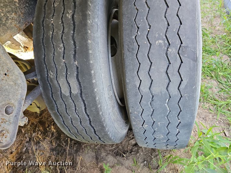 image for item DQ0125 1990 Cornhusker Pup  end dump pup trailer