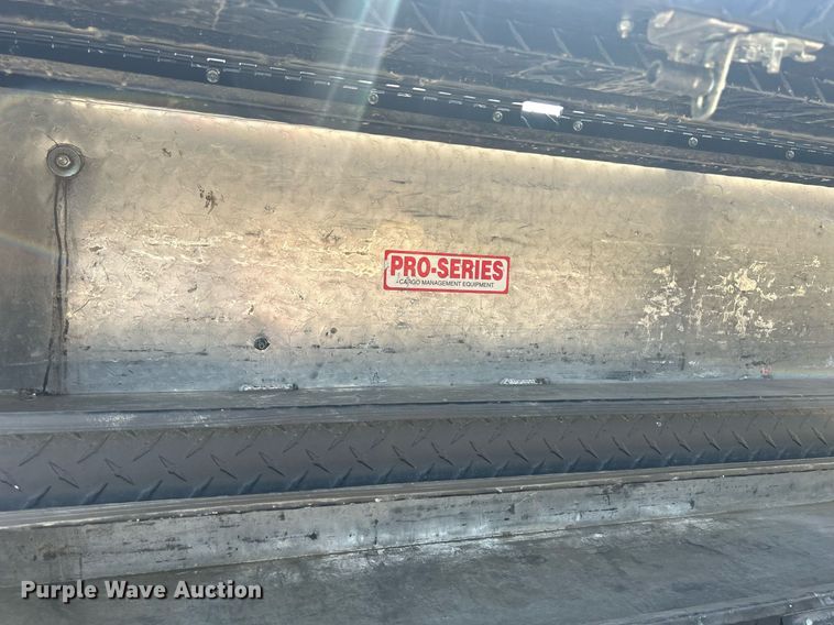 image for item DQ0860 2009 GMC Sierra 3500HD  Ext. Cab flatbed pickup truck