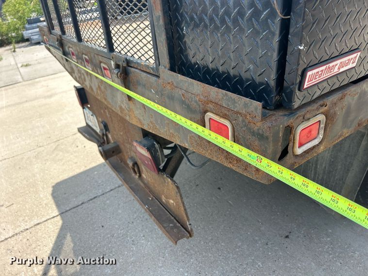 image for item DQ0860 2009 GMC Sierra 3500HD  Ext. Cab flatbed pickup truck