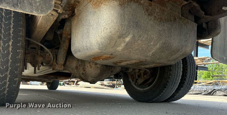 image for item DQ0860 2009 GMC Sierra 3500HD  Ext. Cab flatbed pickup truck