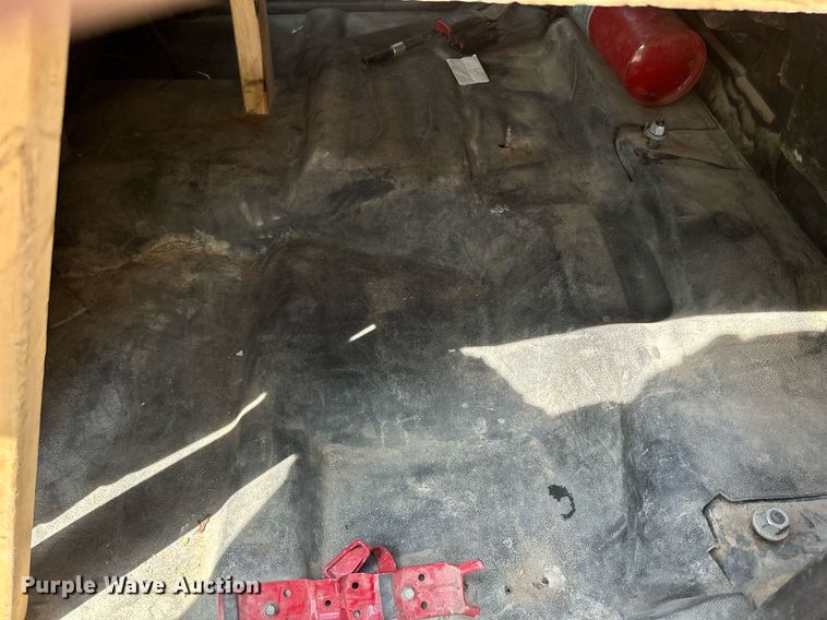 image for item DQ0860 2009 GMC Sierra 3500HD  Ext. Cab flatbed pickup truck