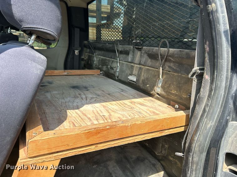 image for item DQ0860 2009 GMC Sierra 3500HD  Ext. Cab flatbed pickup truck