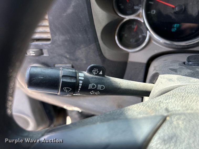 image for item DQ0860 2009 GMC Sierra 3500HD  Ext. Cab flatbed pickup truck