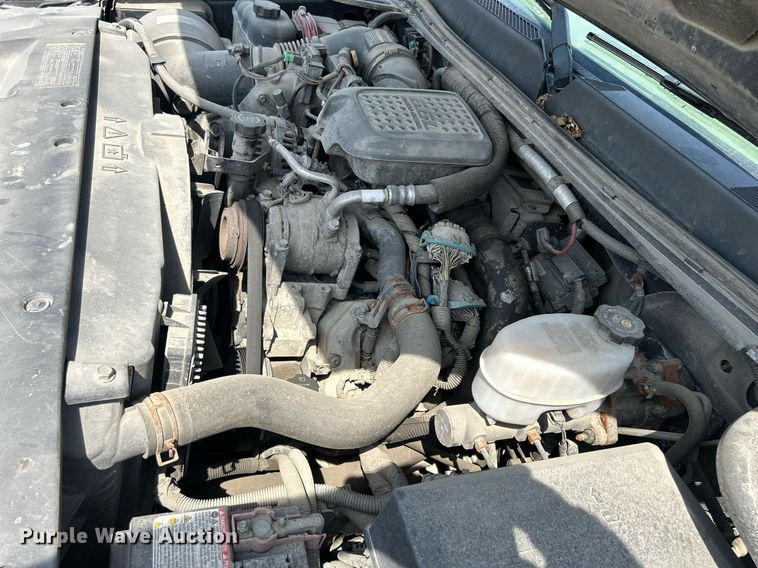 image for item DQ0860 2009 GMC Sierra 3500HD  Ext. Cab flatbed pickup truck