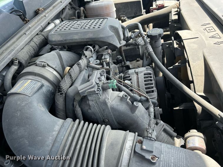 image for item DQ0860 2009 GMC Sierra 3500HD  Ext. Cab flatbed pickup truck