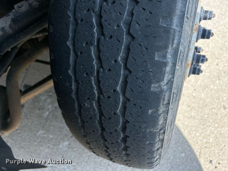 image for item DQ0860 2009 GMC Sierra 3500HD  Ext. Cab flatbed pickup truck