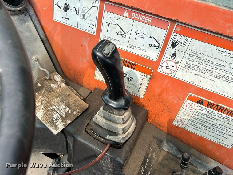 image for item DQ0863 2005 JLG G10-55A  telehandler