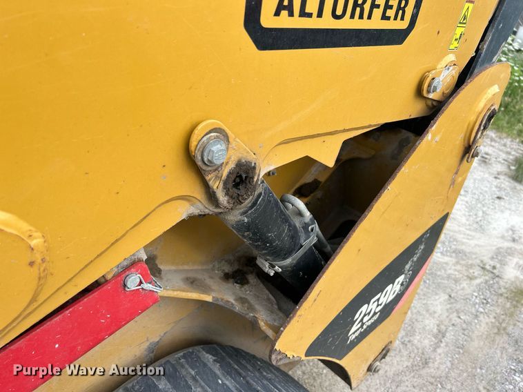 image for item DQ0864 2011 Caterpillar 259B3  tracked skid steer loader