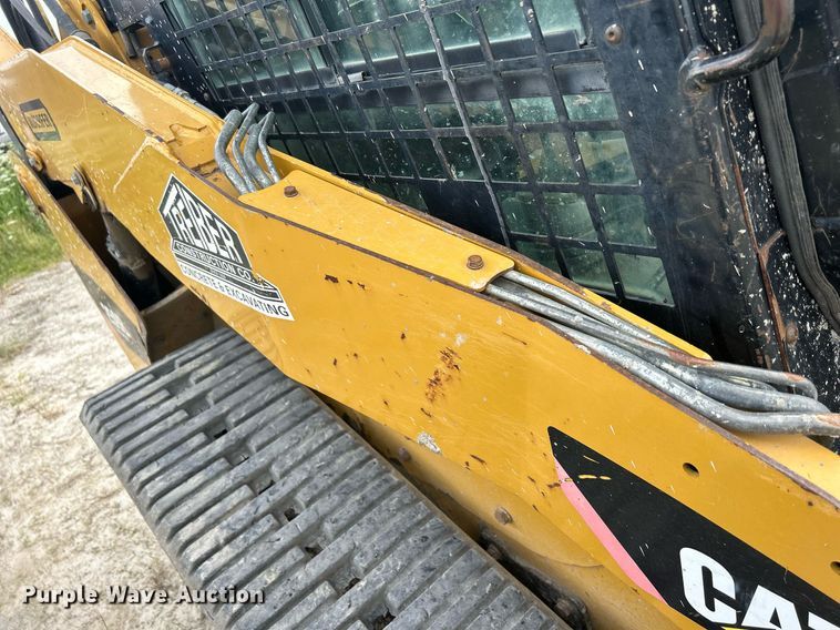 image for item DQ0864 2011 Caterpillar 259B3  tracked skid steer loader