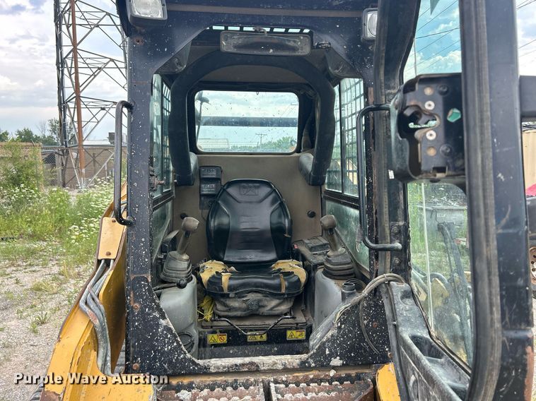 image for item DQ0864 2011 Caterpillar 259B3  tracked skid steer loader