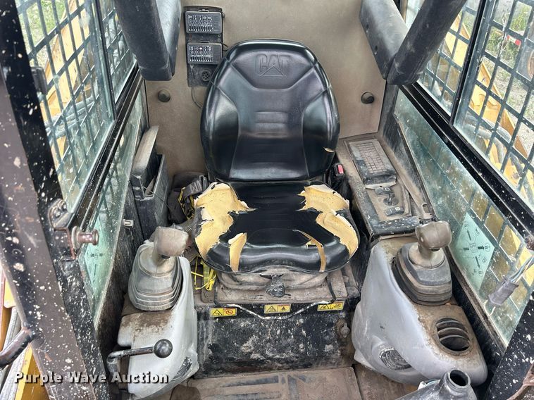 image for item DQ0864 2011 Caterpillar 259B3  tracked skid steer loader