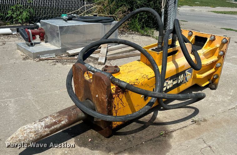 image for item DQ0866 2016 Arrowhead S180  breaker