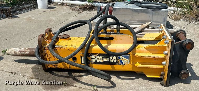 image for item DQ0866 2016 Arrowhead S180  breaker