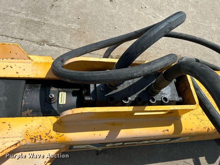 image for item DQ0866 2016 Arrowhead S180  breaker