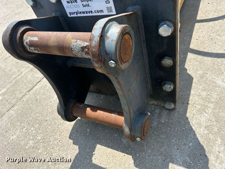 image for item DQ0866 2016 Arrowhead S180  breaker