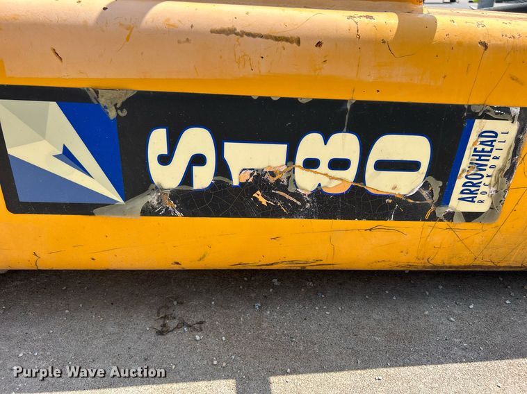 image for item DQ0866 2016 Arrowhead S180  breaker