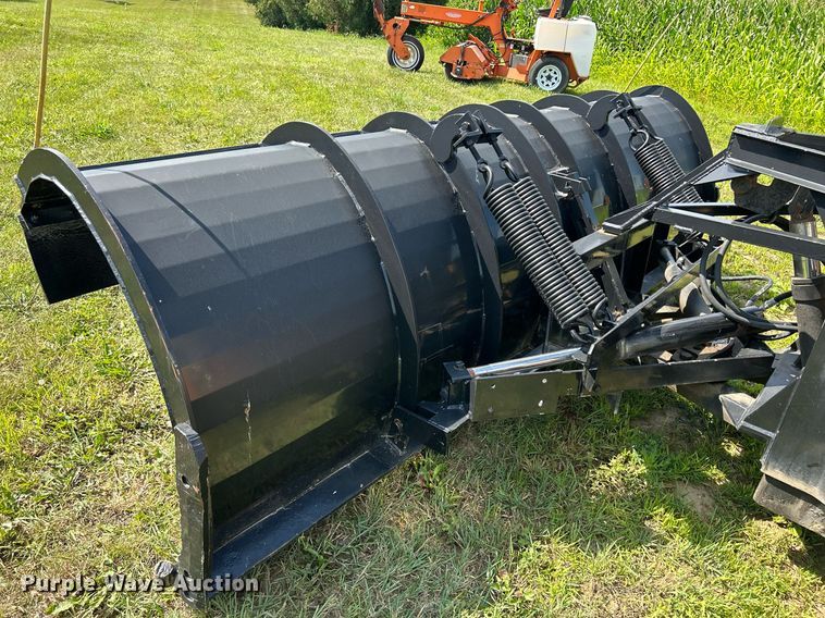 image for item DQ0867 1986 Ford L8000  dump truck