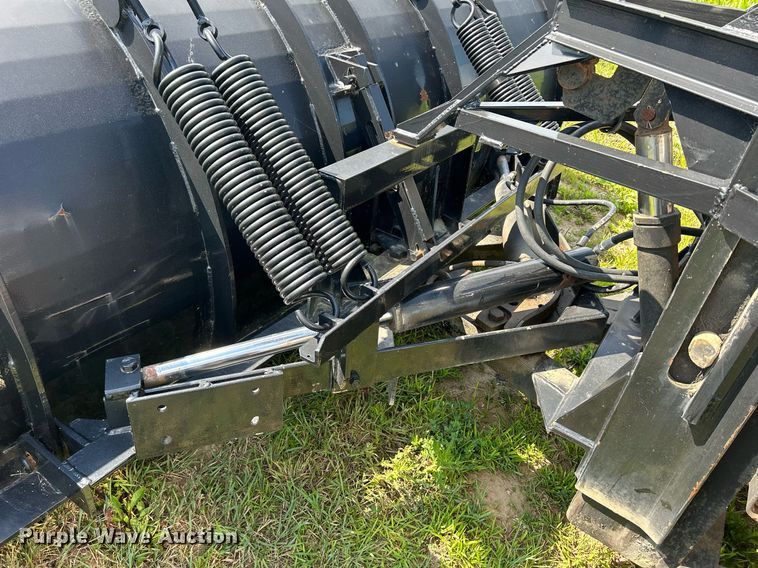 image for item DQ0867 1986 Ford L8000  dump truck