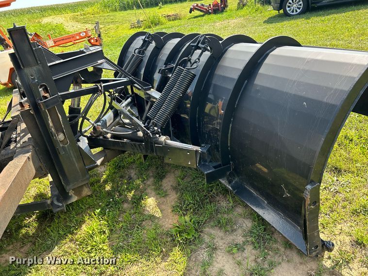 image for item DQ0867 1986 Ford L8000  dump truck