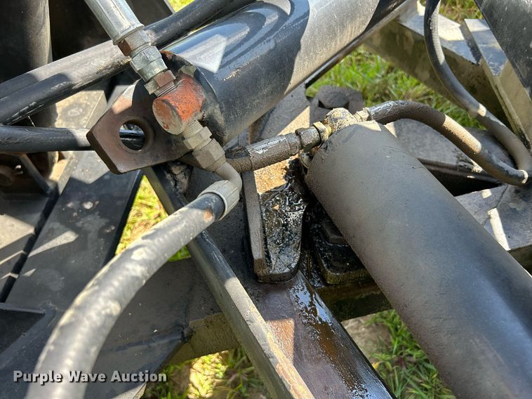 image for item DQ0867 1986 Ford L8000  dump truck