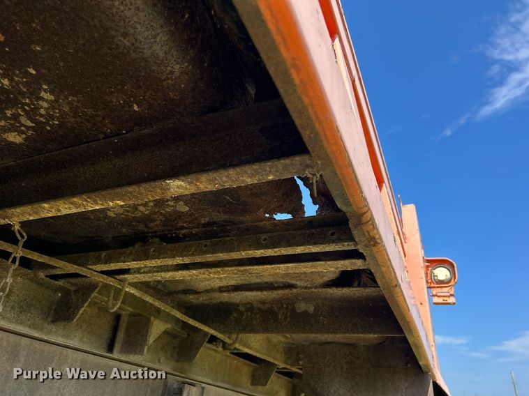 image for item DQ0867 1986 Ford L8000  dump truck