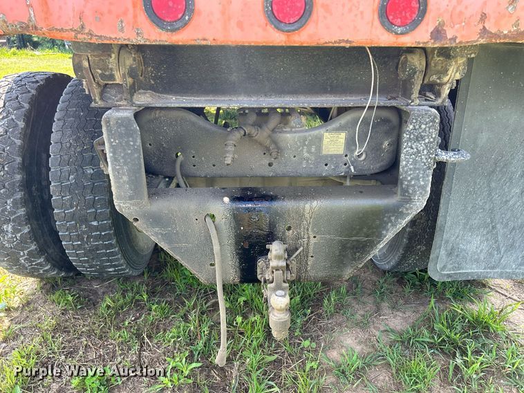 image for item DQ0867 1986 Ford L8000  dump truck