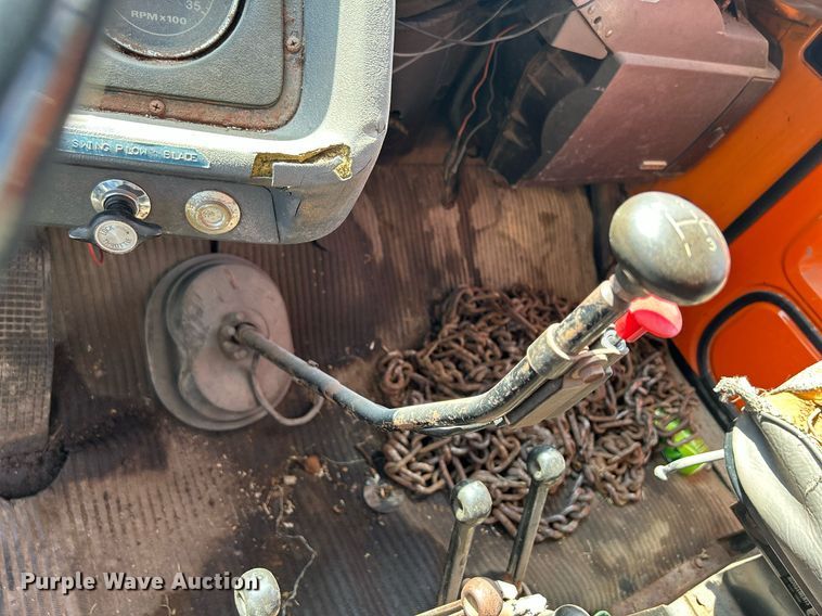 image for item DQ0867 1986 Ford L8000  dump truck