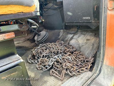 image for item DQ0867 1986 Ford L8000  dump truck