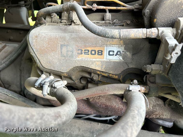 image for item DQ0867 1986 Ford L8000  dump truck