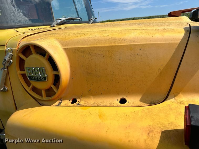 image for item DQ0867 1986 Ford L8000  dump truck