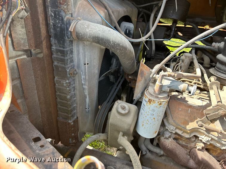 image for item DQ0867 1986 Ford L8000  dump truck