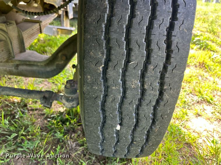 image for item DQ0867 1986 Ford L8000  dump truck