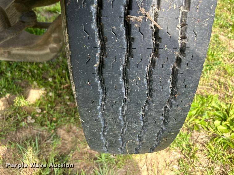 image for item DQ0867 1986 Ford L8000  dump truck