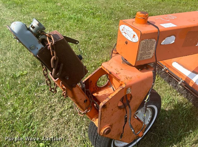 image for item DQ0868 2004 Lay Mor 8HC  broom