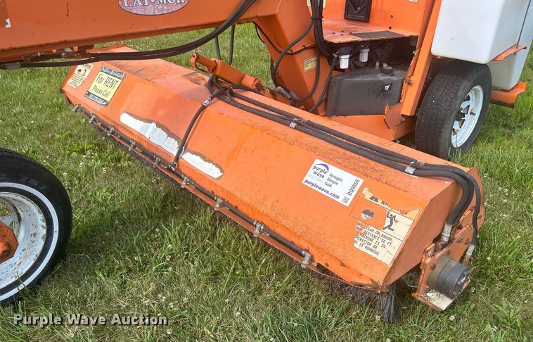 image for item DQ0868 2004 Lay Mor 8HC  broom