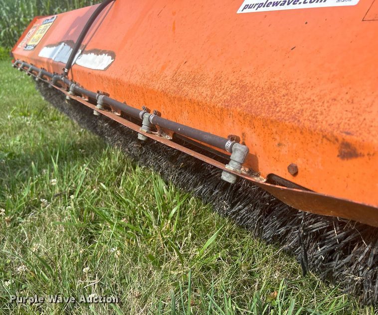 image for item DQ0868 2004 Lay Mor 8HC  broom