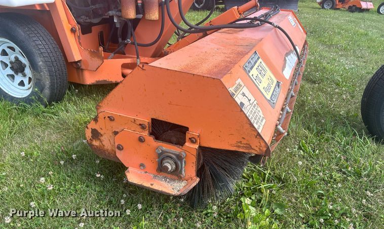 image for item DQ0868 2004 Lay Mor 8HC  broom