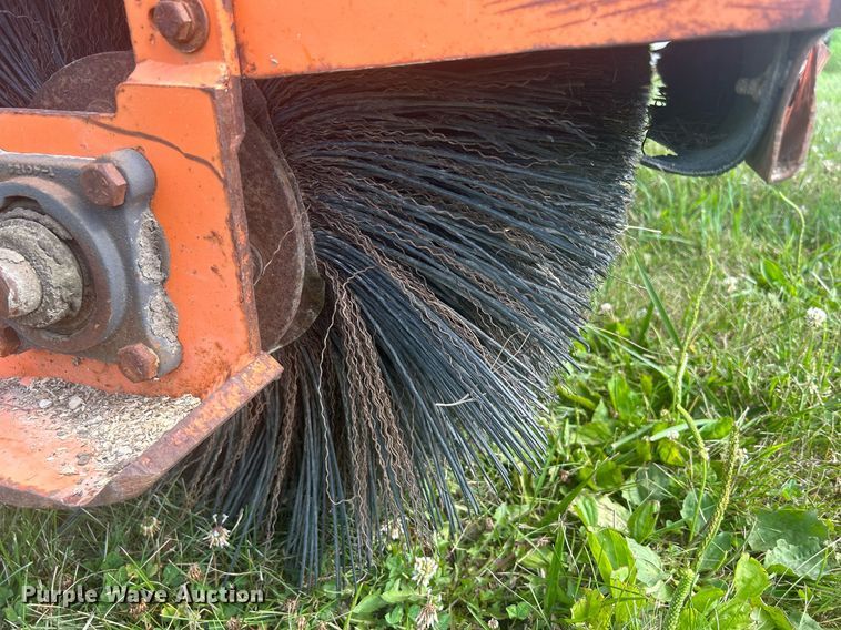 image for item DQ0868 2004 Lay Mor 8HC  broom