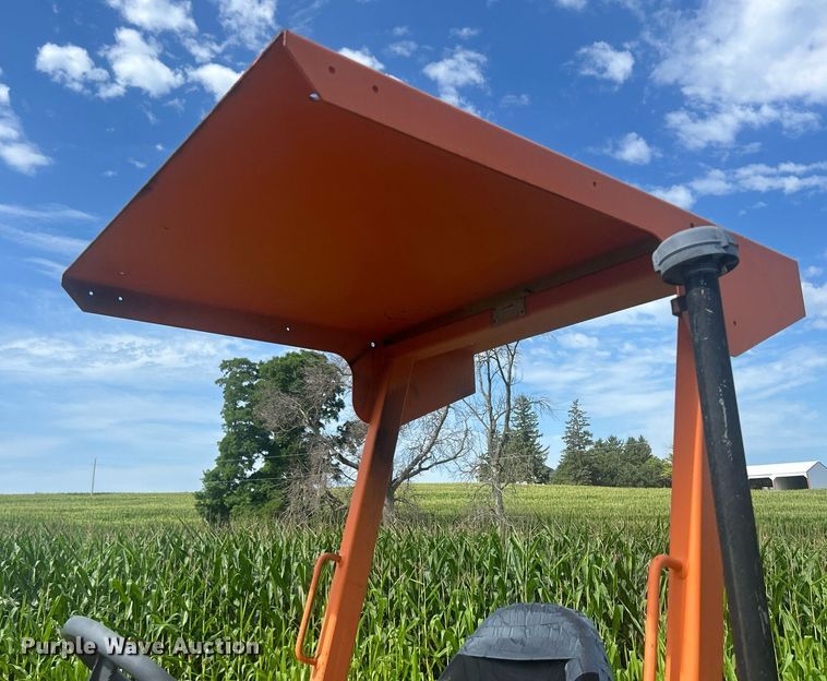 image for item DQ0868 2004 Lay Mor 8HC  broom