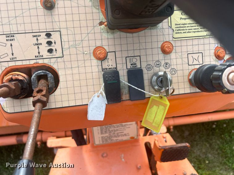 image for item DQ0868 2004 Lay Mor 8HC  broom