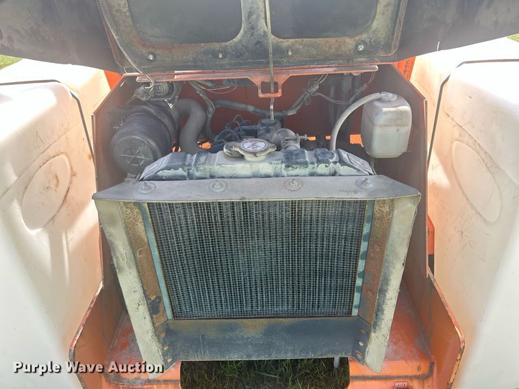 image for item DQ0868 2004 Lay Mor 8HC  broom