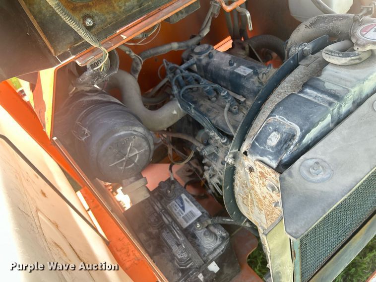 image for item DQ0868 2004 Lay Mor 8HC  broom