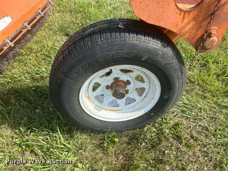 image for item DQ0868 2004 Lay Mor 8HC  broom