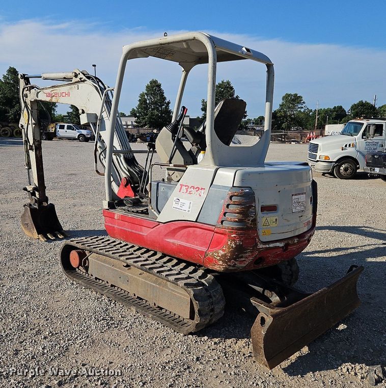 image for item DQ1799 2013 Takeuchi TB235  mini excavator