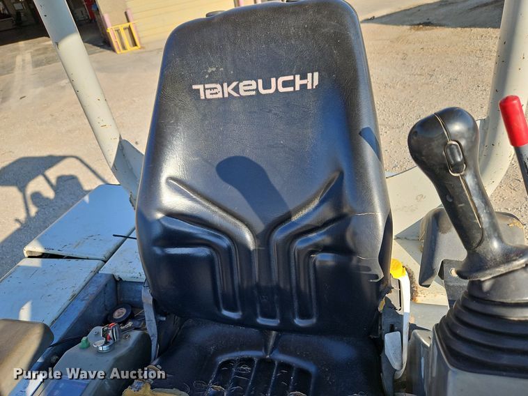 image for item DQ1799 2013 Takeuchi TB235  mini excavator