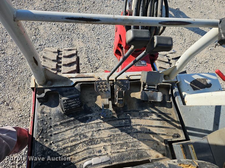 image for item DQ1799 2013 Takeuchi TB235  mini excavator