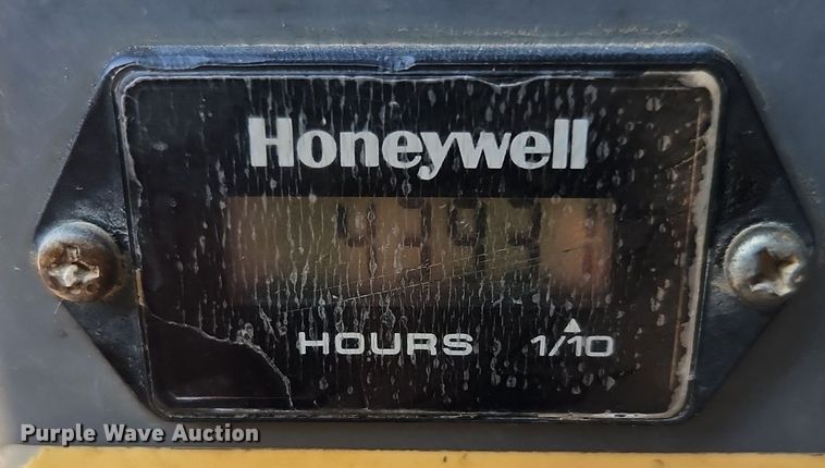 image for item DQ1799 2013 Takeuchi TB235  mini excavator