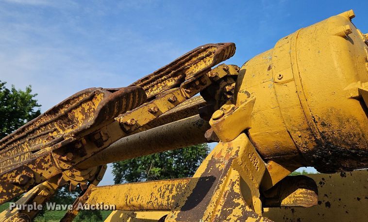 image for item DQ1804 1974 Caterpillar 613B  elevating scraper